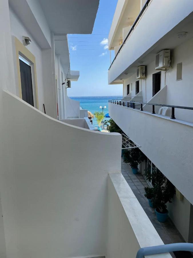 Giant Woman Apartment Tsoutsouros  Bagian luar foto