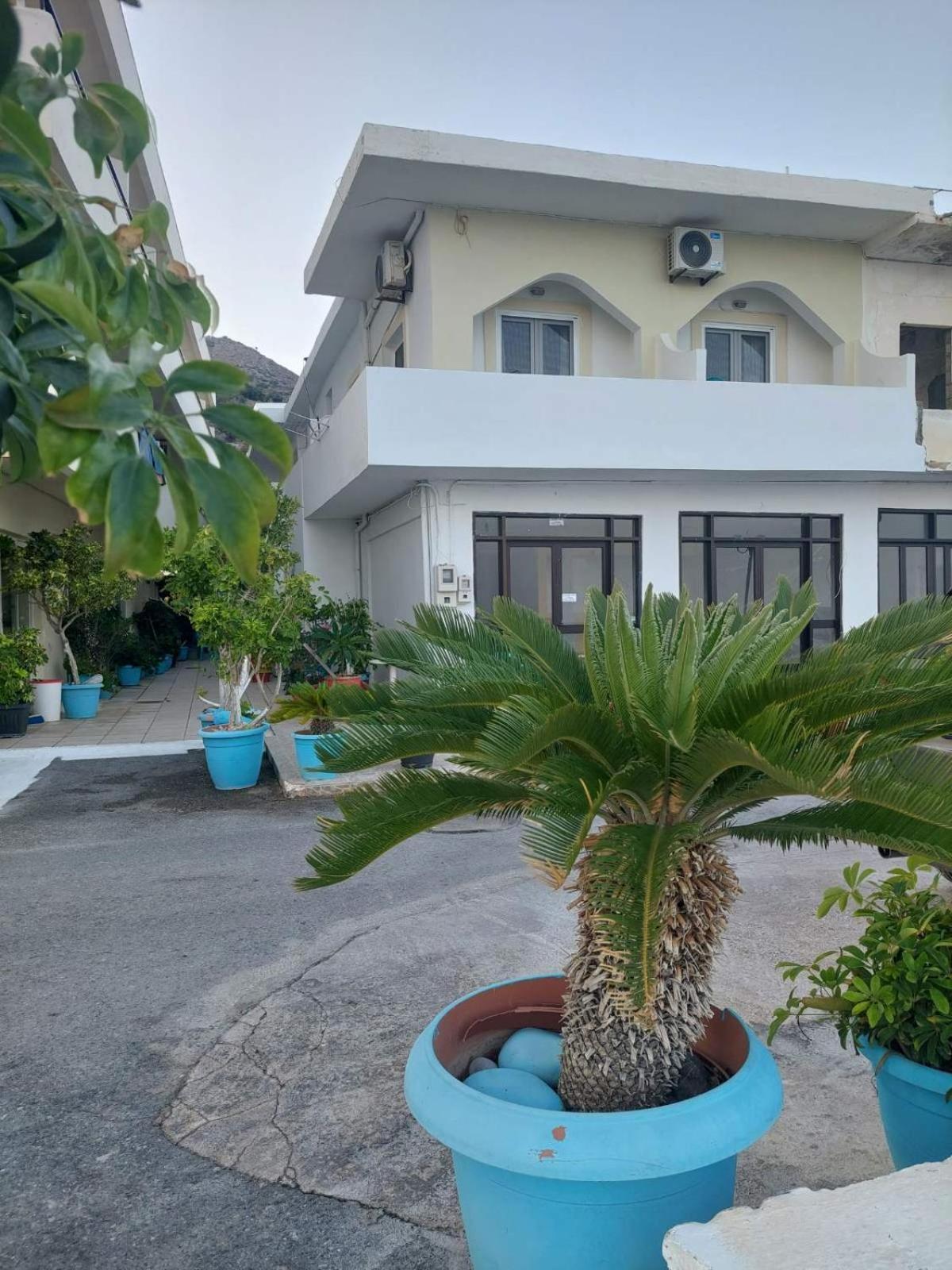 Giant Woman Apartment Tsoutsouros  Bagian luar foto