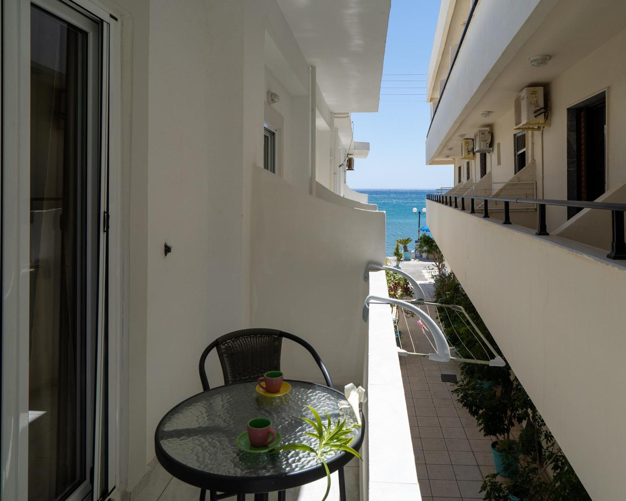 Giant Woman Apartment Tsoutsouros  Bagian luar foto