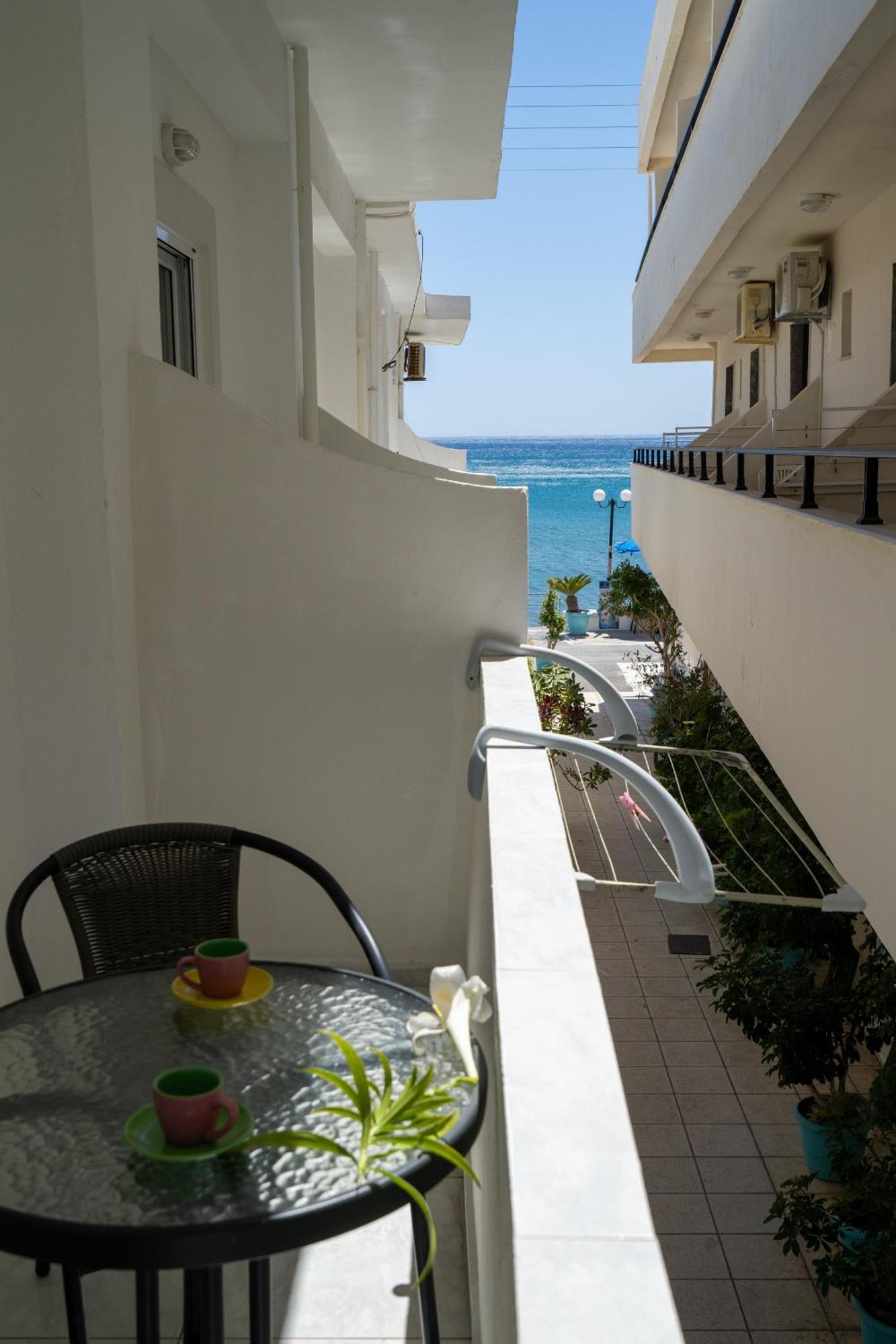 Giant Woman Apartment Tsoutsouros  Bagian luar foto