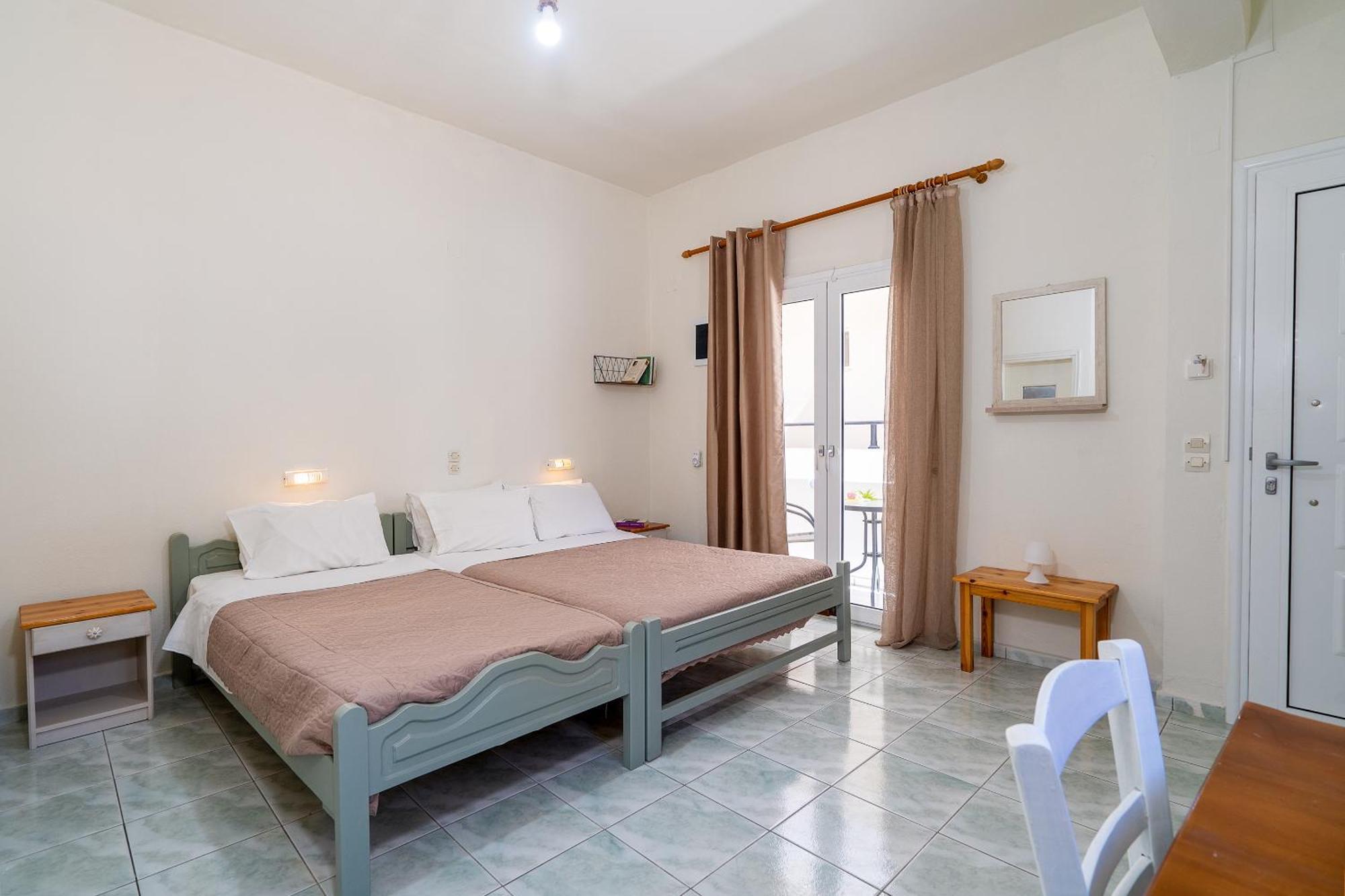 Giant Woman Apartment Tsoutsouros  Bagian luar foto