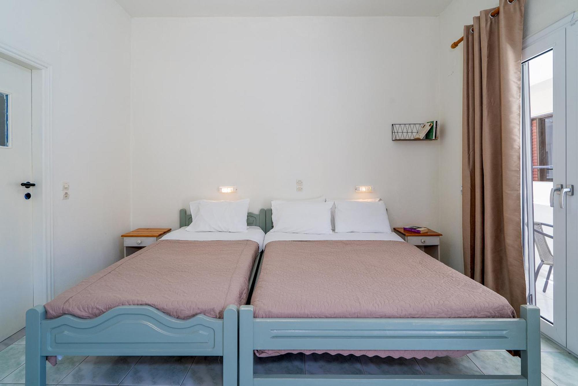 Giant Woman Apartment Tsoutsouros  Bagian luar foto