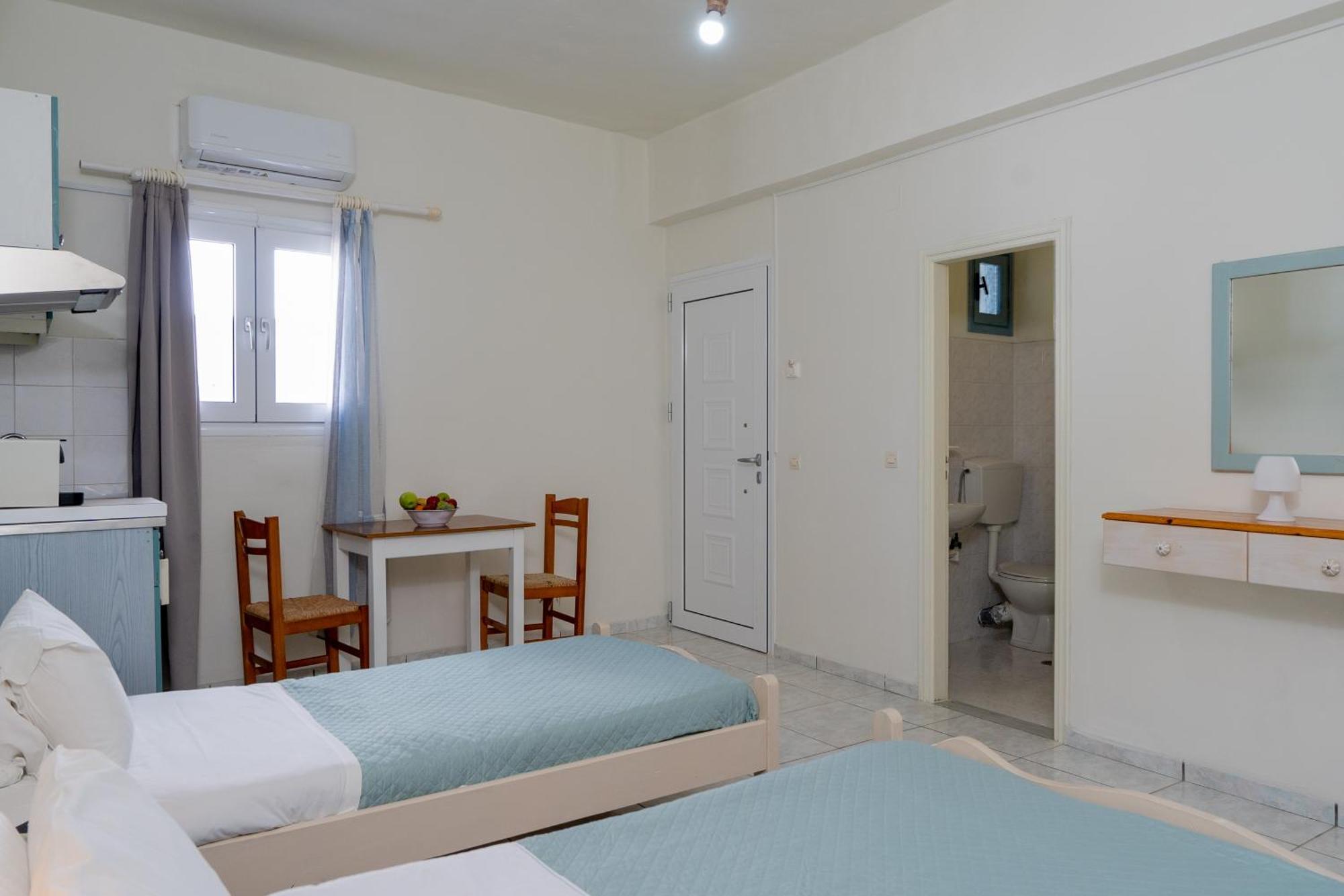 Giant Woman Apartment Tsoutsouros  Bagian luar foto