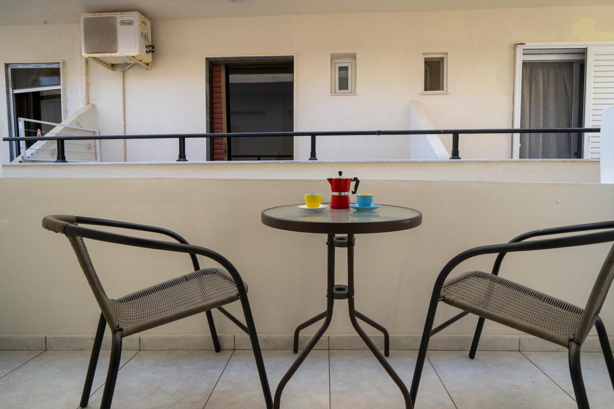Giant Woman Apartment Tsoutsouros  Bagian luar foto